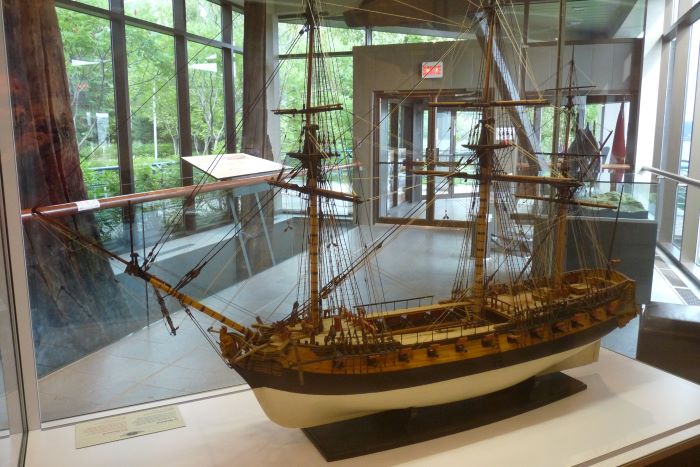 Maquette de la frégate Le Machault au Lieu historique national de la Bataille-de-la-Ristigouche. Photo : ChristianT